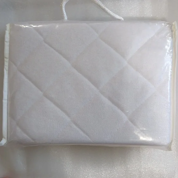 Margaux & May Premium Ultra Soft Bamboo Waterproof Crib Mattress Protector - Picture 2 of 5